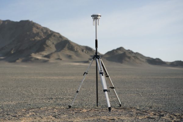 Kit trépied et poteau d’arpentage pour station GNSS D-RTK 3 – Image 2
