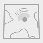 Un simple contour gris d'un paysage de montagne avec le soleil ou la lune partiellement visible derrière, symbolisant un moment de pivot, le tout dans un cadre carré - représentant le Deep Trekker Spectra.