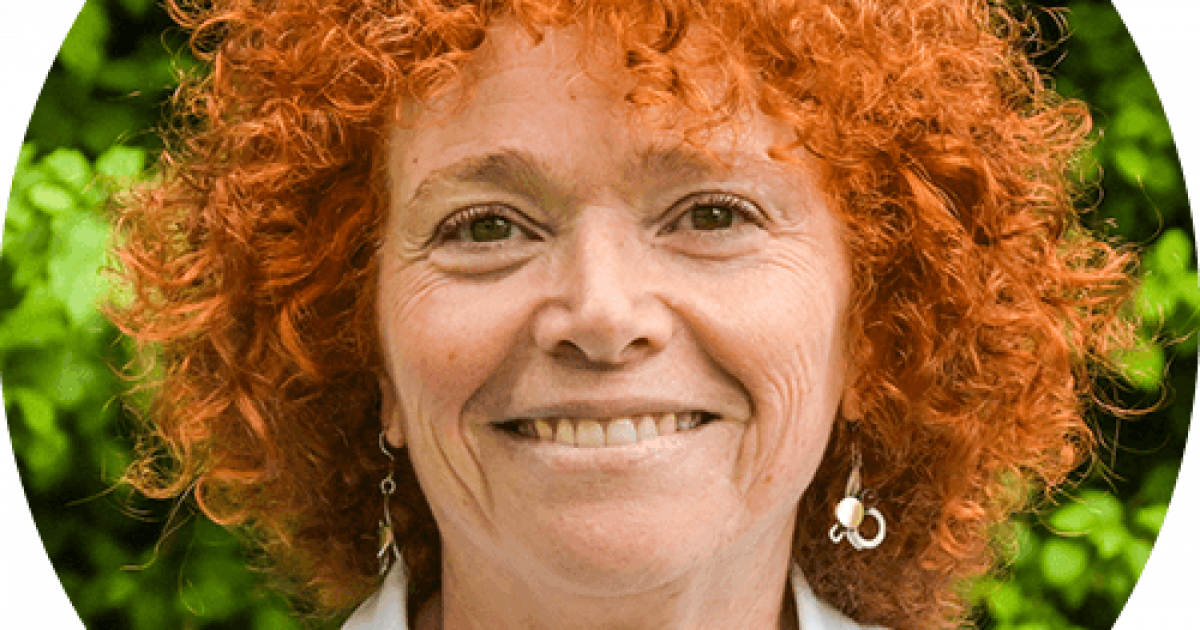 Valérie BAGHE PORTRAIT ESCADRONE 500x500200